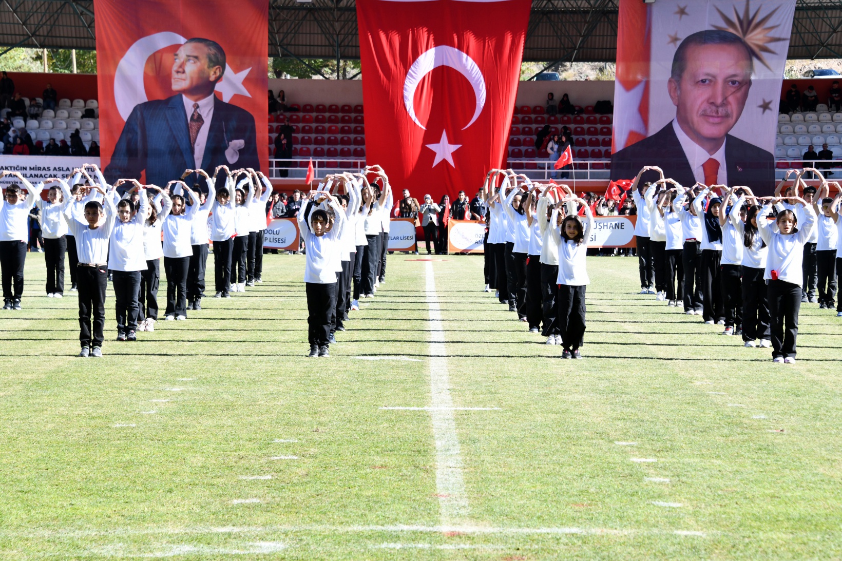 Gümüşhane’de Cumhuriyet’in 101. yılı coşkuyla kutlanıyor 78