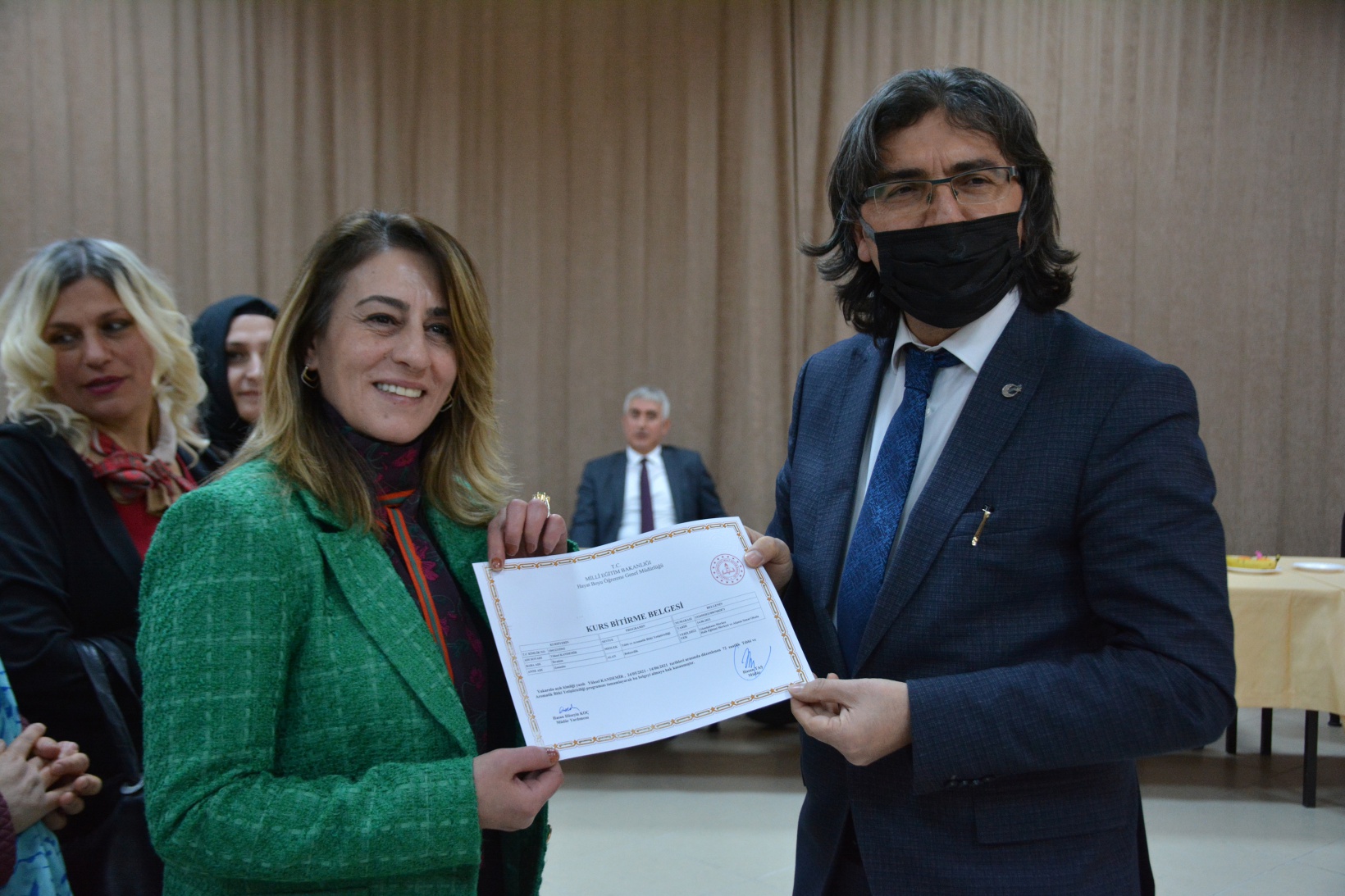 Gümüşhane’de 93 kursiyere sertifikaları verildi  22