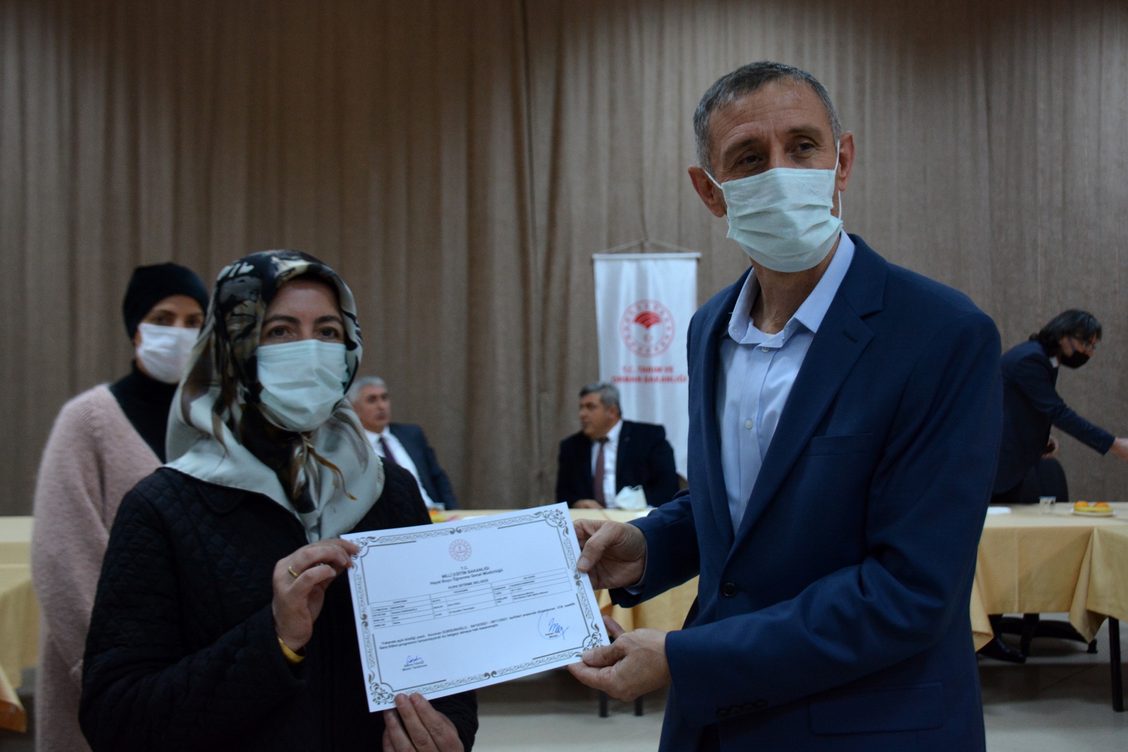 Gümüşhane’de 93 kursiyere sertifikaları verildi  46