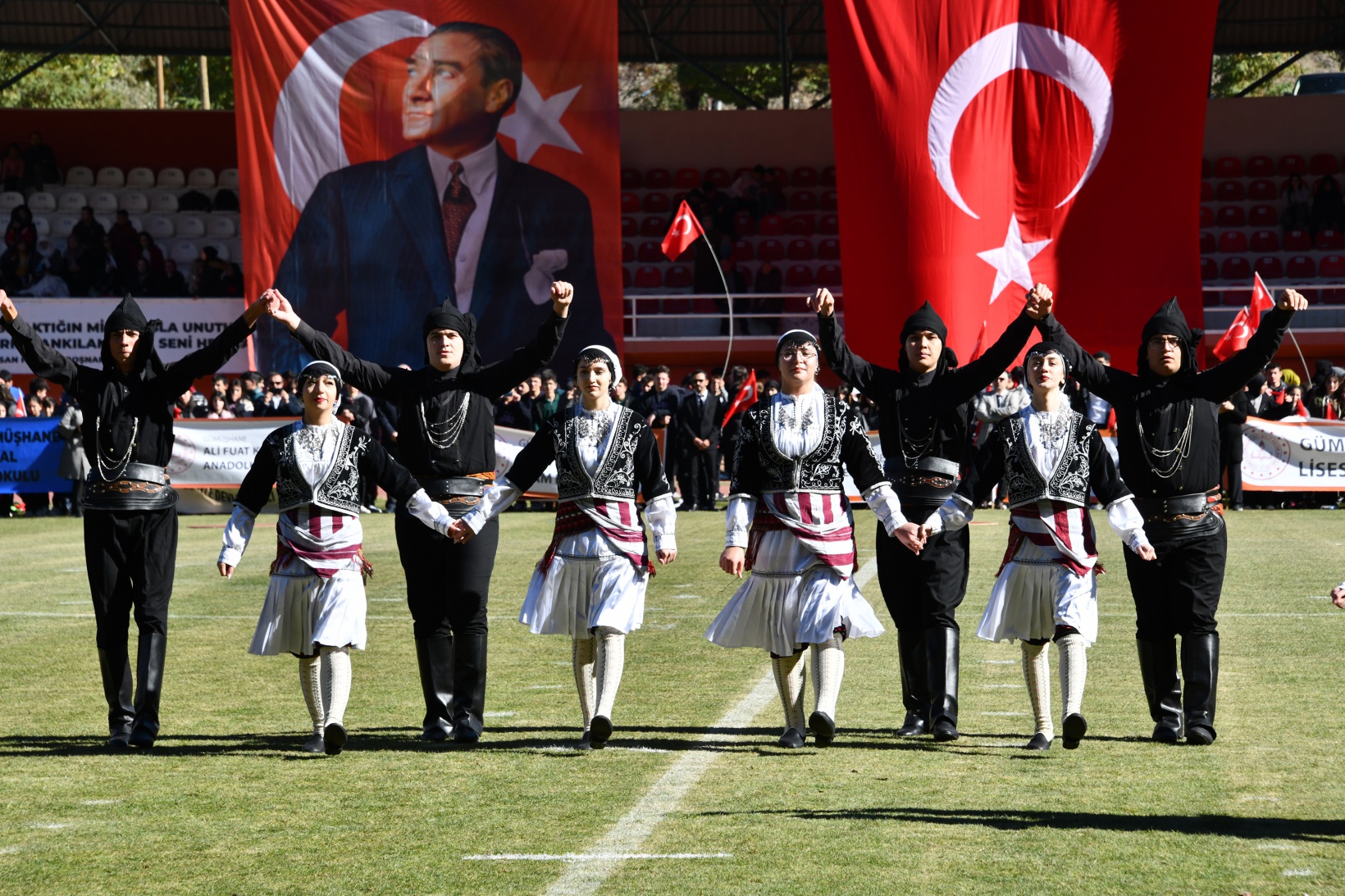 Gümüşhane’de Cumhuriyet’in 101. yılı coşkuyla kutlanıyor 46