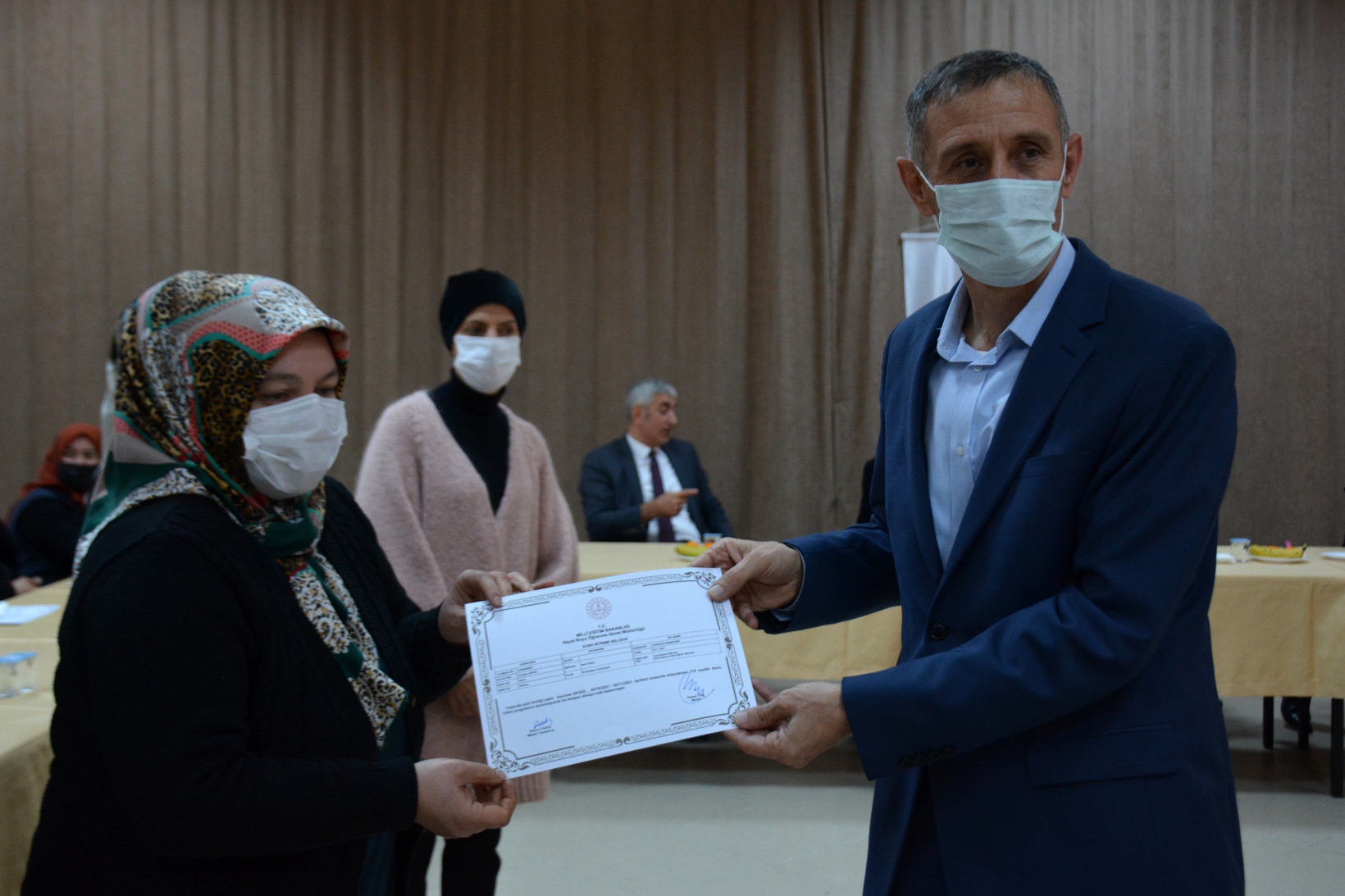 Gümüşhane’de 93 kursiyere sertifikaları verildi  18