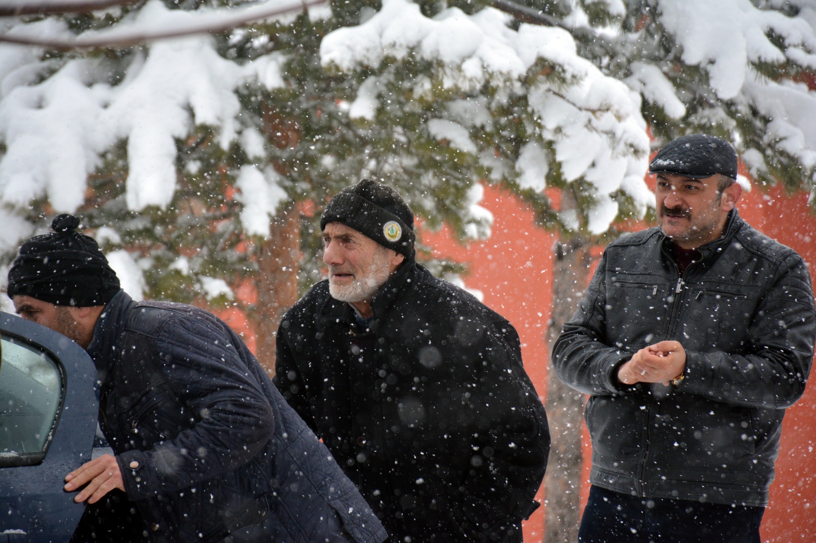 Kamyonet köprüden düştü: 1 ölü, 3 yaralı 7