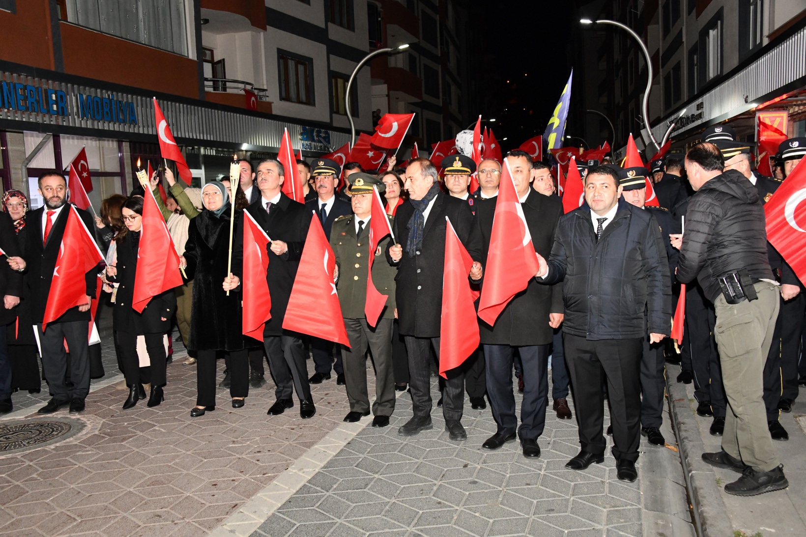 Gümüşhane’de 29 Ekim coşkusu fener alayı ve kabul töreniyle taçlandı 11
