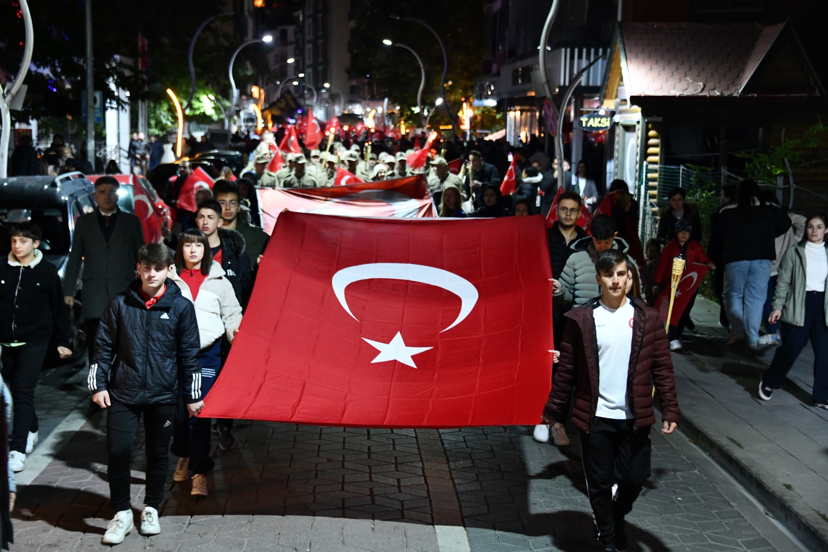 Gümüşhane’de 29 Ekim coşkusu fener alayı ve kabul töreniyle taçlandı 32