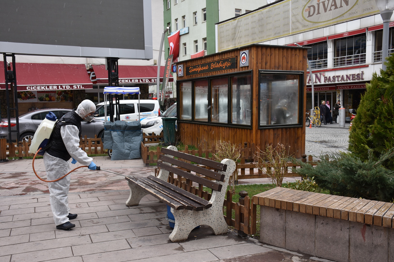 Gümüşhane Belediyesi dezenfeksiyona devam ediyor 3