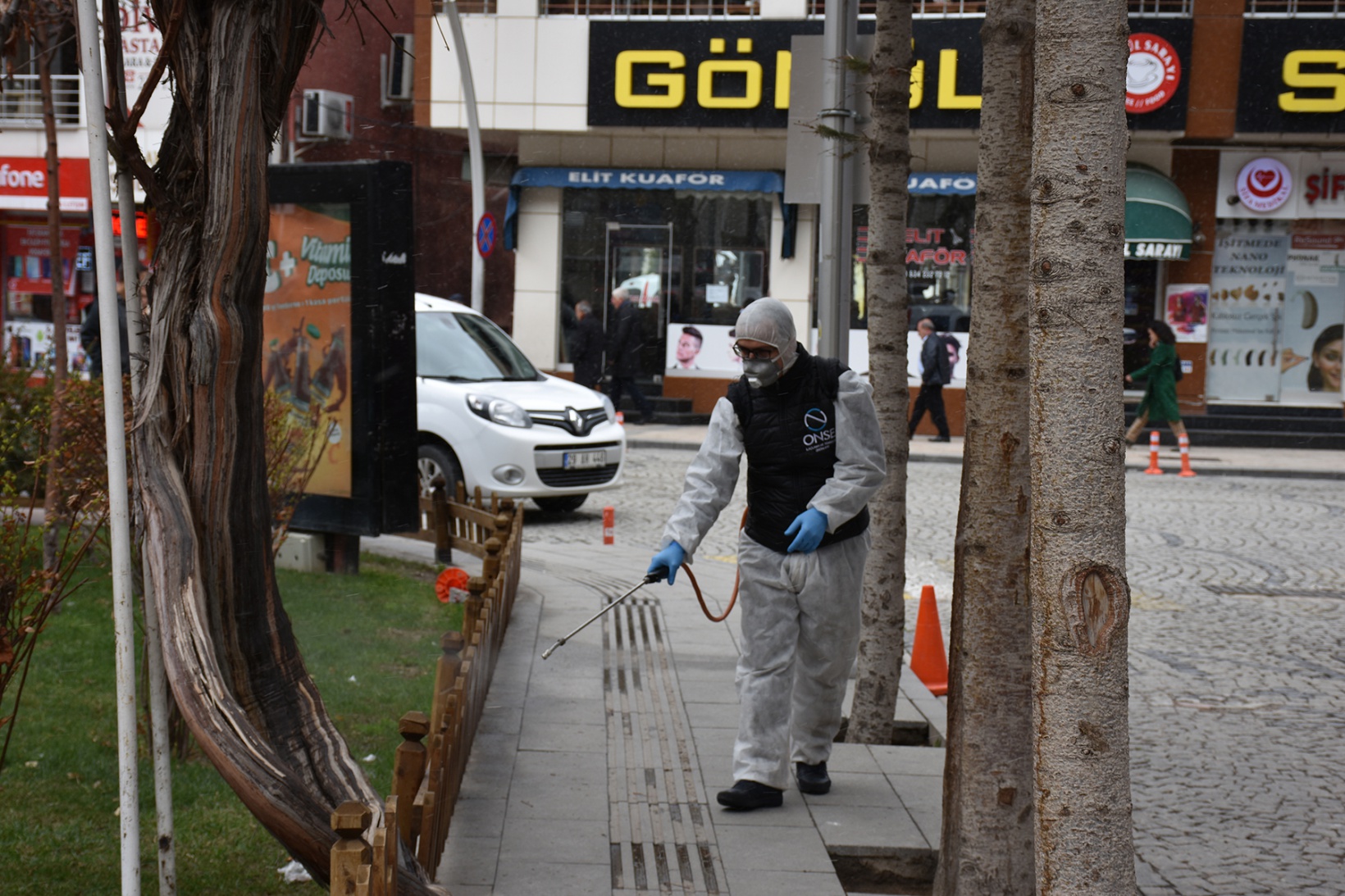 Gümüşhane Belediyesi dezenfeksiyona devam ediyor 9