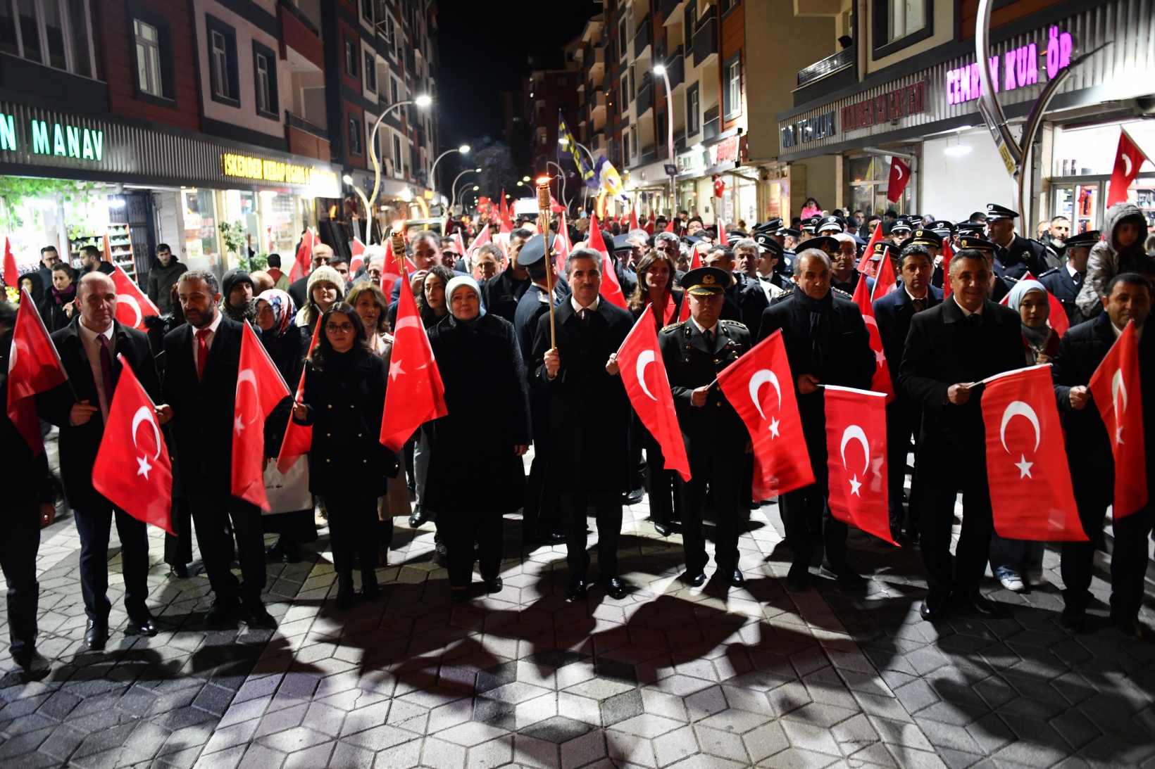 Gümüşhane’de 29 Ekim coşkusu fener alayı ve kabul töreniyle taçlandı 10