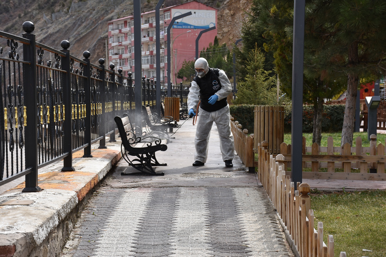 Gümüşhane Belediyesi dezenfeksiyona devam ediyor 5