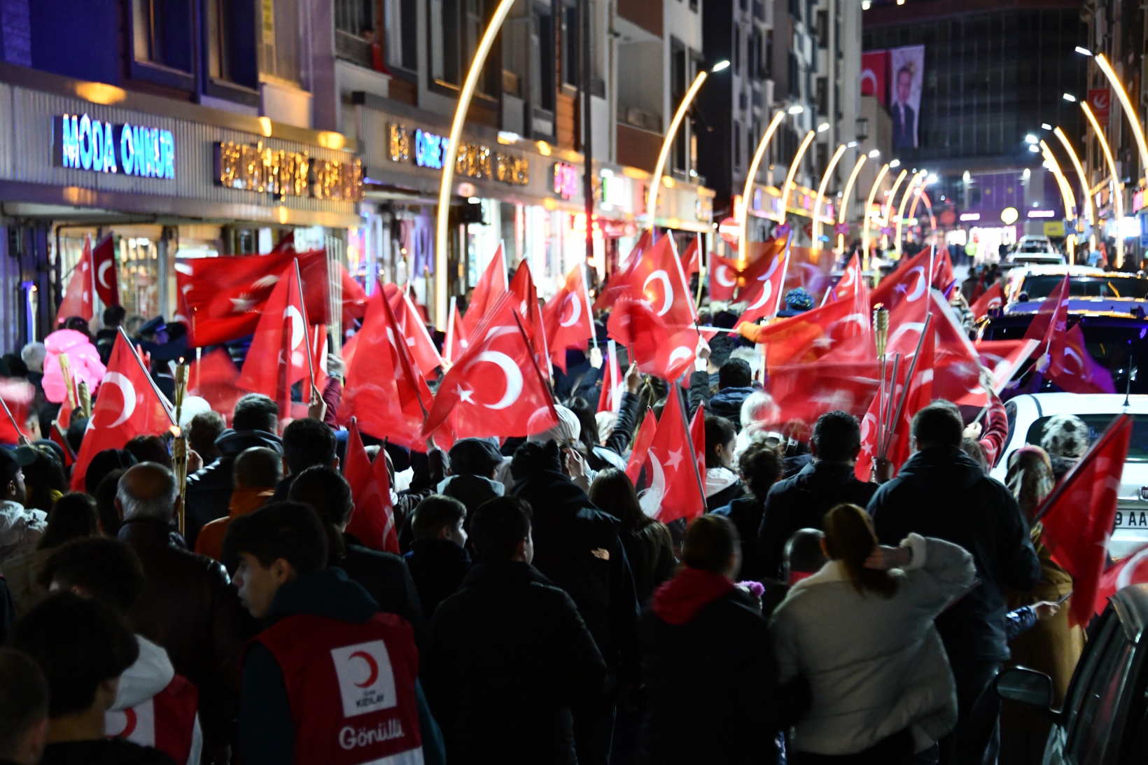 Gümüşhane’de 29 Ekim coşkusu fener alayı ve kabul töreniyle taçlandı 43