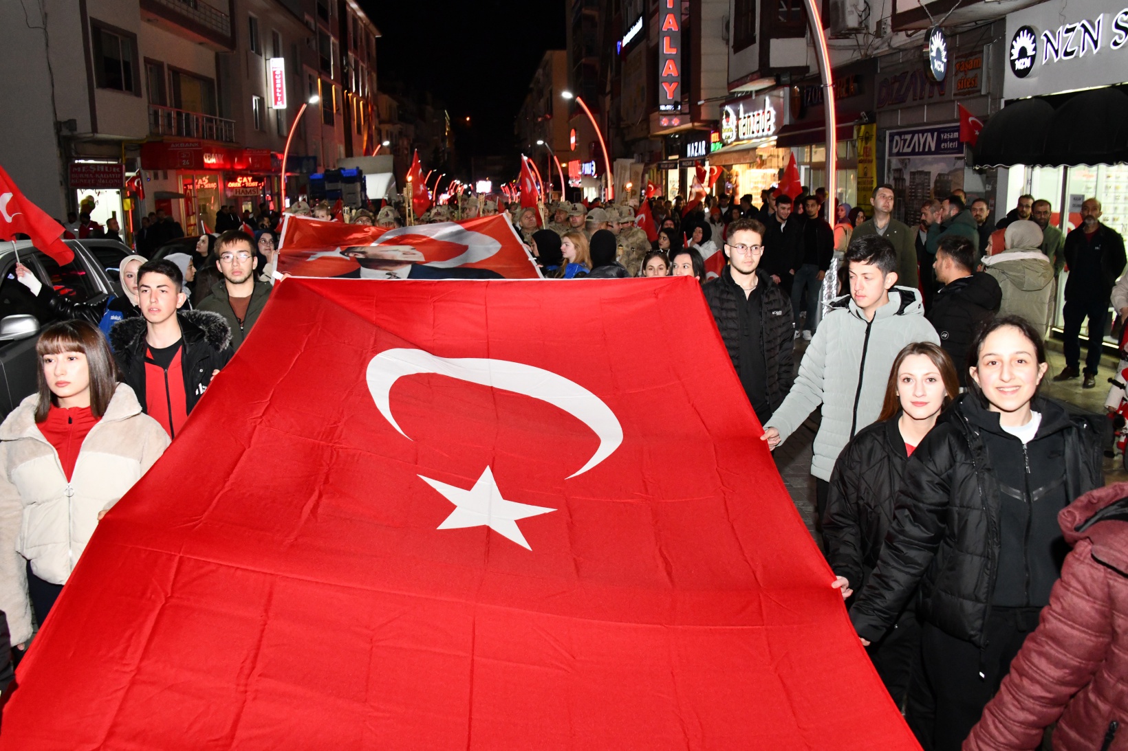 Gümüşhane’de 29 Ekim coşkusu fener alayı ve kabul töreniyle taçlandı 36