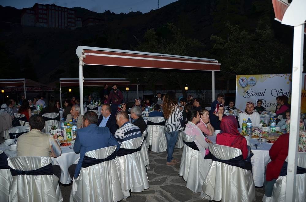 Gençlik Merkezinden iftar programı 5
