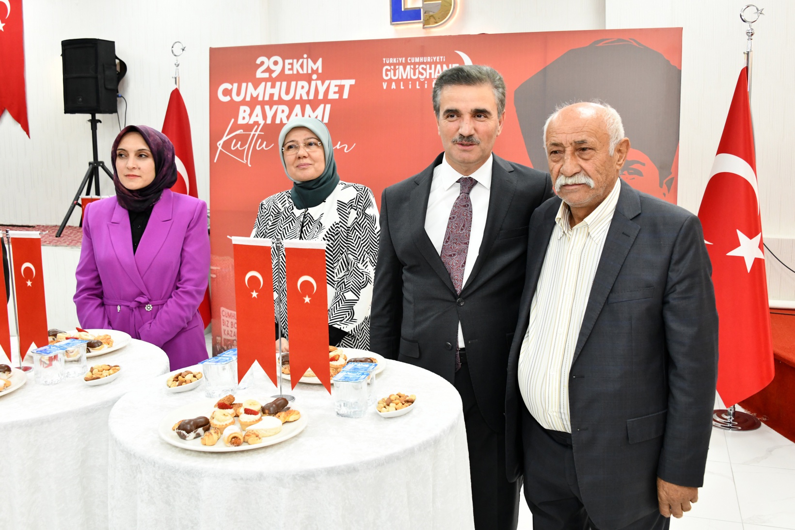 Gümüşhane’de 29 Ekim coşkusu fener alayı ve kabul töreniyle taçlandı 40