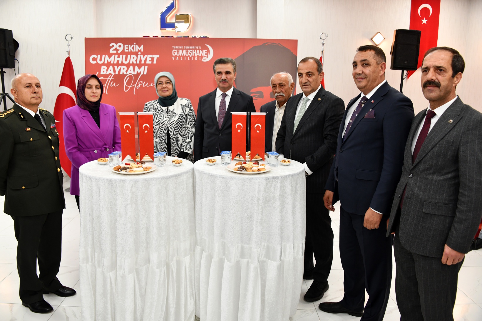 Gümüşhane’de 29 Ekim coşkusu fener alayı ve kabul töreniyle taçlandı 30