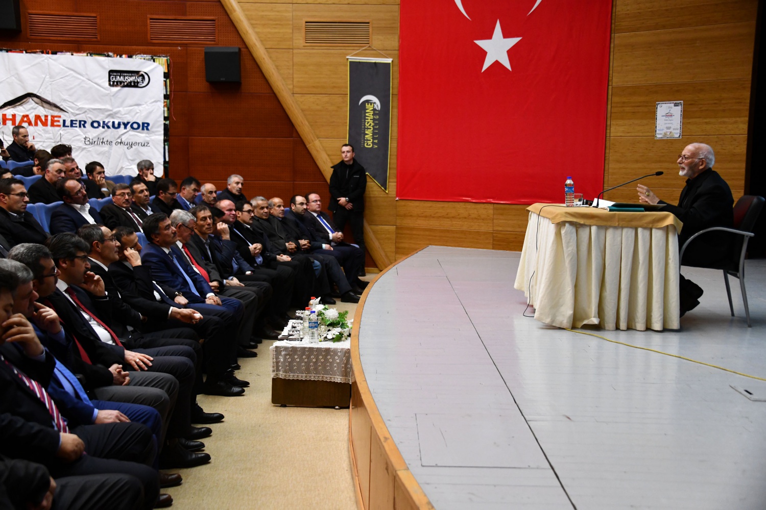 Prof.Dr. Tozlu, Nurettin Topçu ve eğitim felsefesini anlattı 20