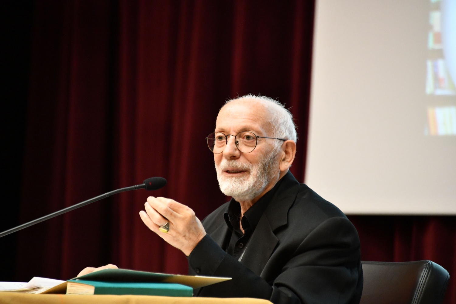 Prof.Dr. Tozlu, Nurettin Topçu ve eğitim felsefesini anlattı 19