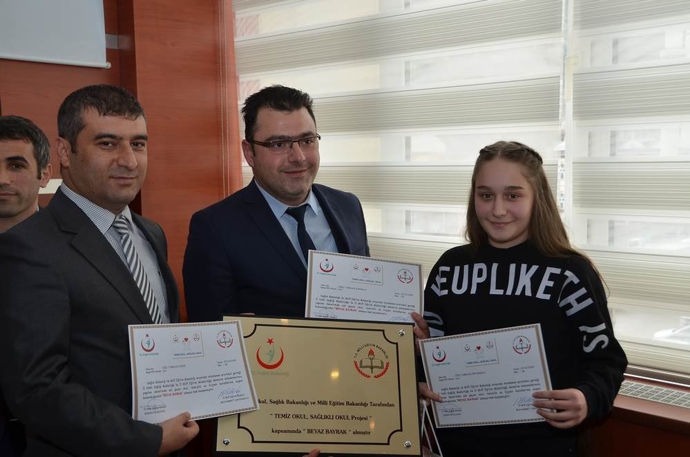 Gümüşhane’de 45 okul Beyaz Bayrak aldı 17