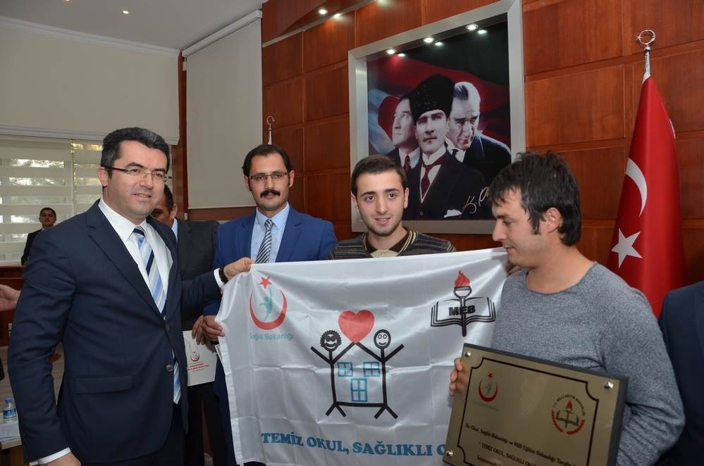 Gümüşhane’de 45 okul Beyaz Bayrak aldı 18