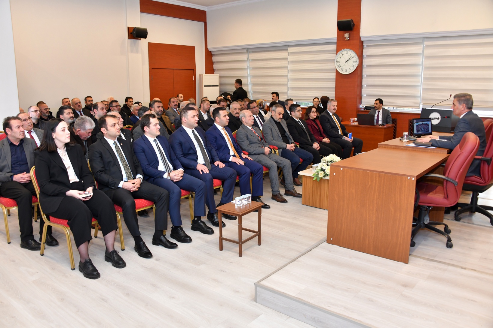 Vali Baruş: Arzumuz sanayinin daha da ileriye gitmesi 18