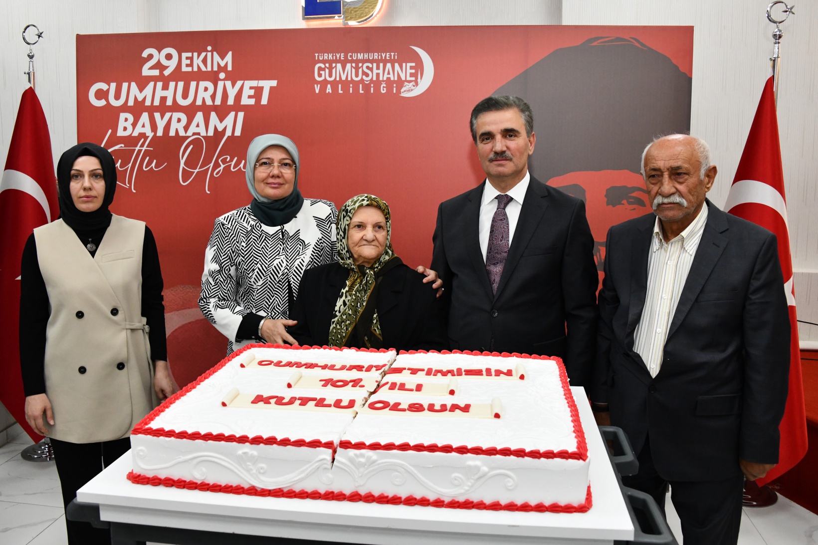 Gümüşhane’de 29 Ekim coşkusu fener alayı ve kabul töreniyle taçlandı 20