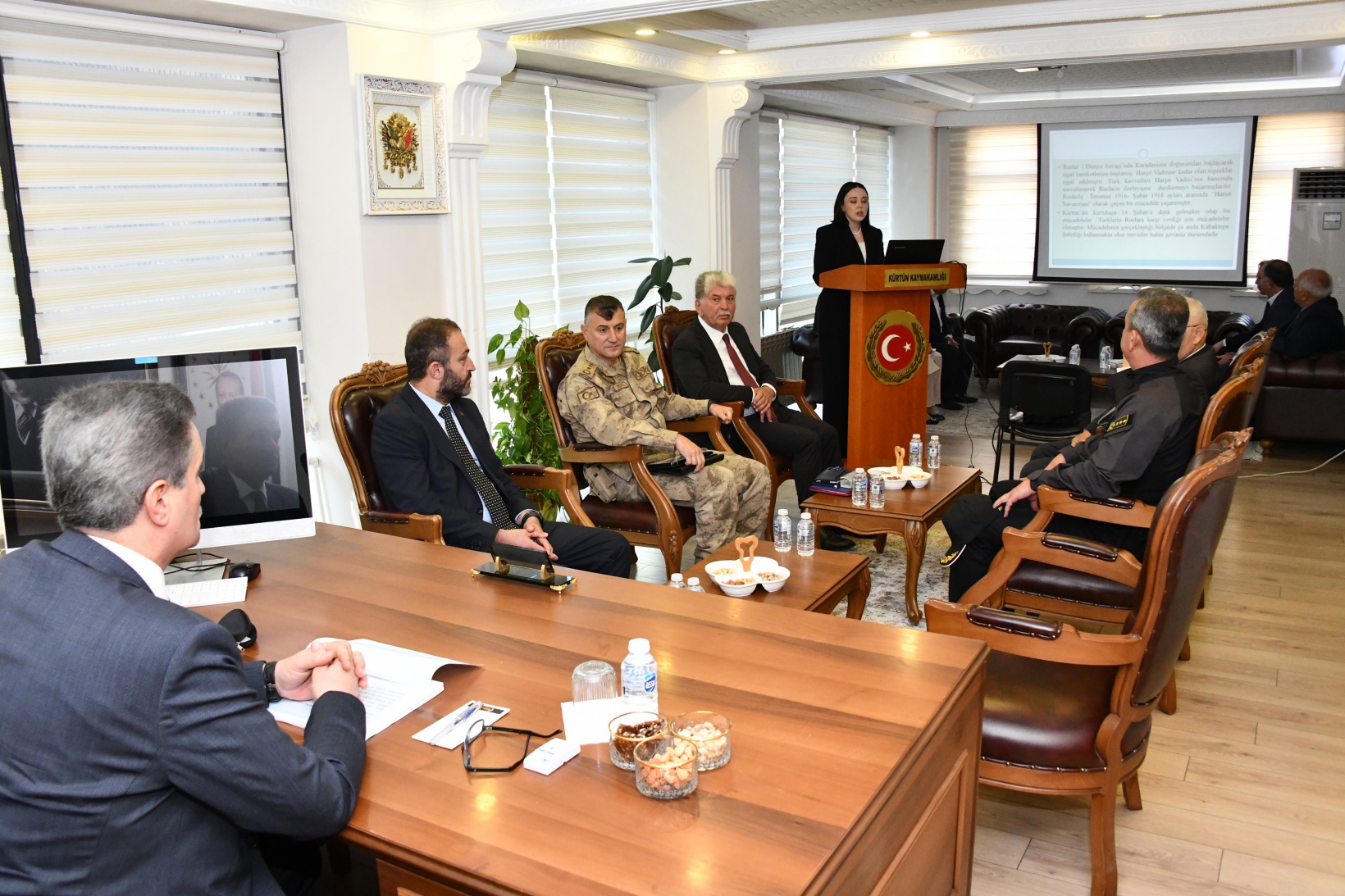 Vali Baruş Kürtün ilçesinde incelemelerde bulundu 27