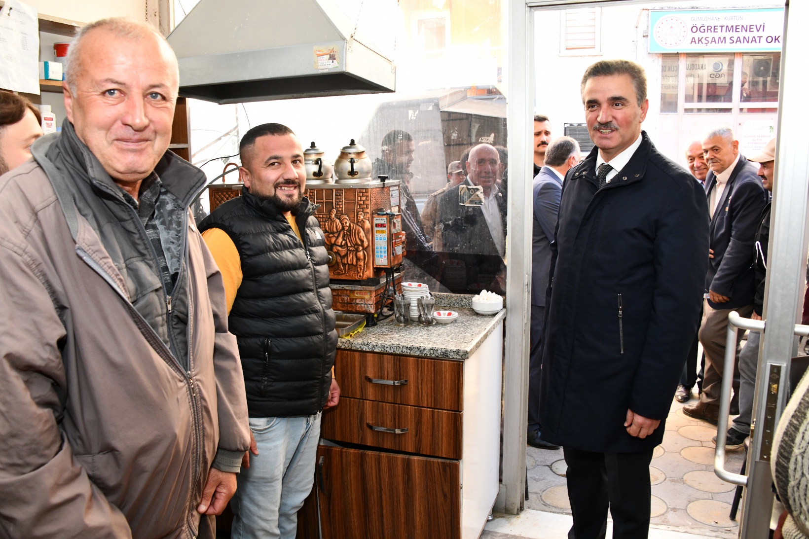 Vali Baruş Kürtün ilçesinde incelemelerde bulundu 65