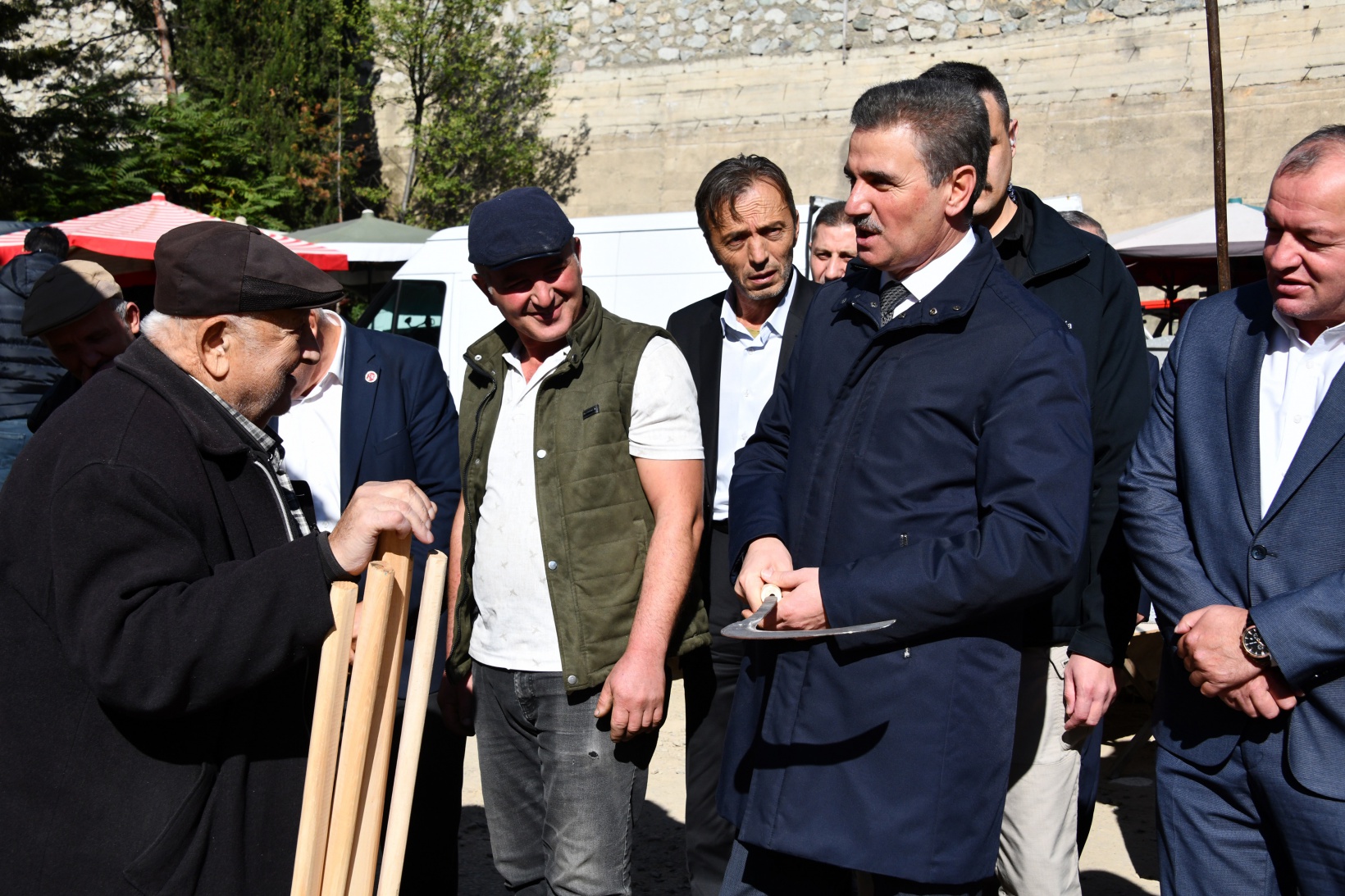 Vali Baruş Kürtün ilçesinde incelemelerde bulundu 19