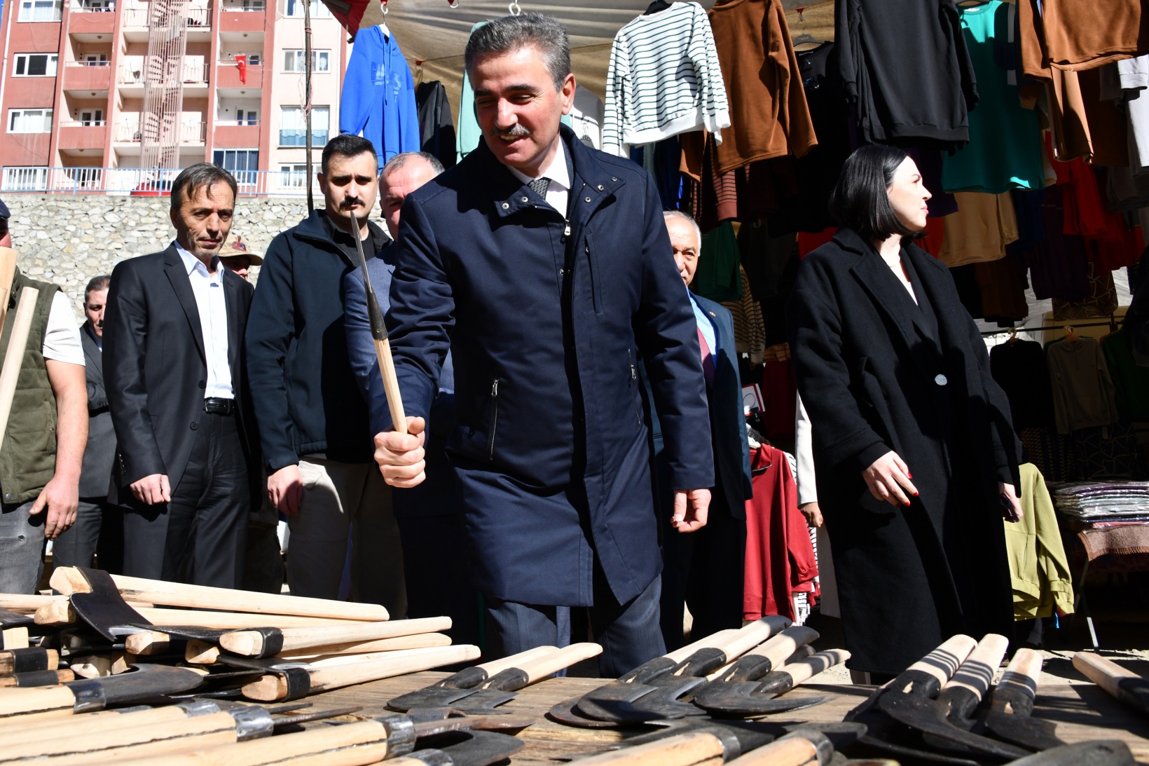 Vali Baruş Kürtün ilçesinde incelemelerde bulundu 35