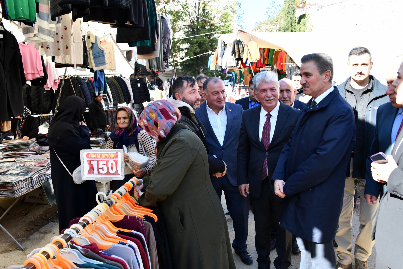 Vali Baruş Kürtün ilçesinde incelemelerde bulundu 61