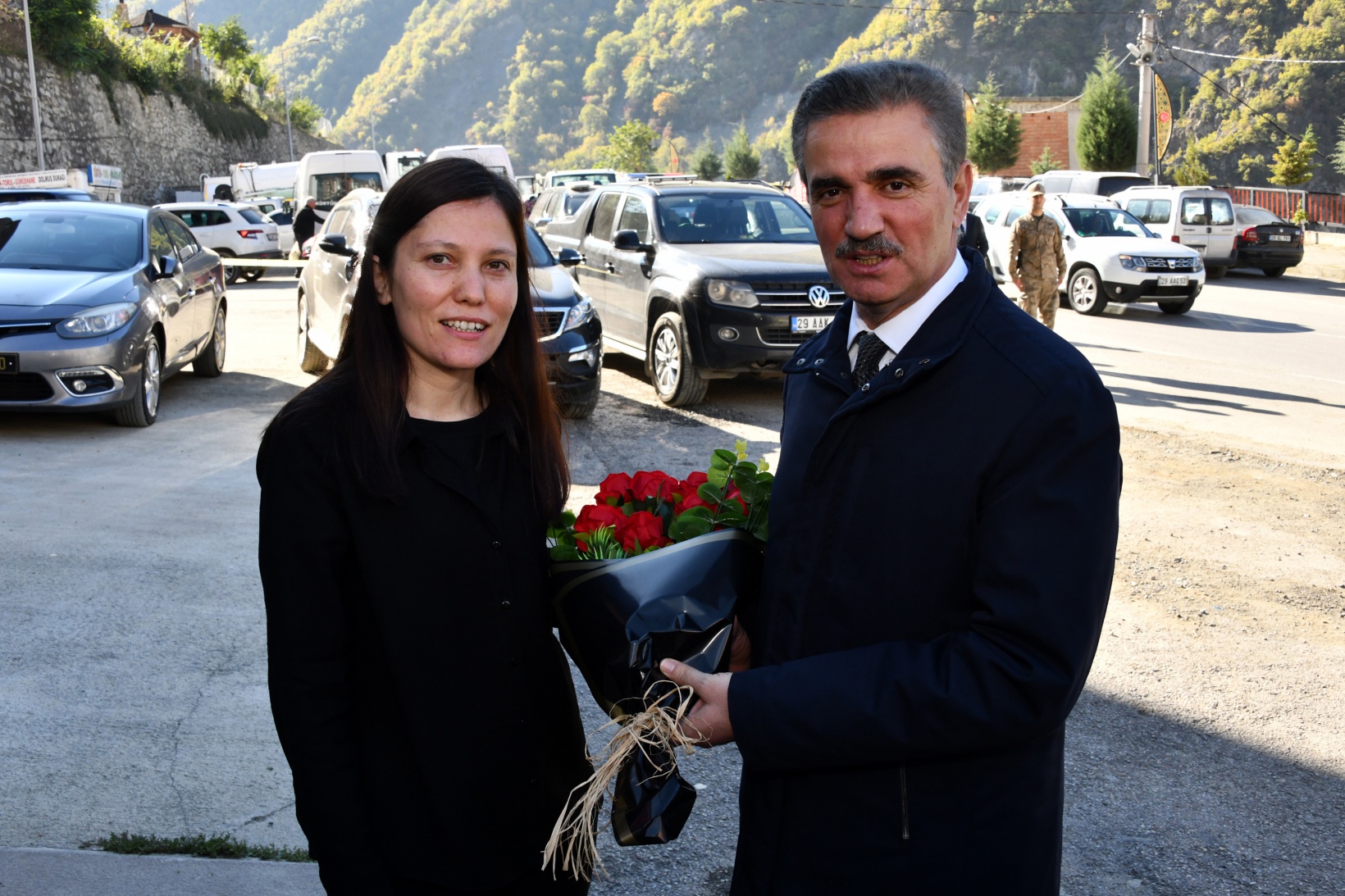 Vali Baruş Kürtün ilçesinde incelemelerde bulundu 17