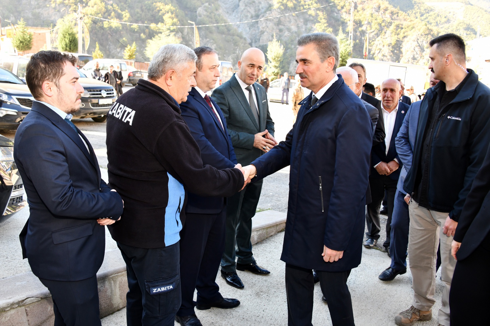 Vali Baruş Kürtün ilçesinde incelemelerde bulundu 44