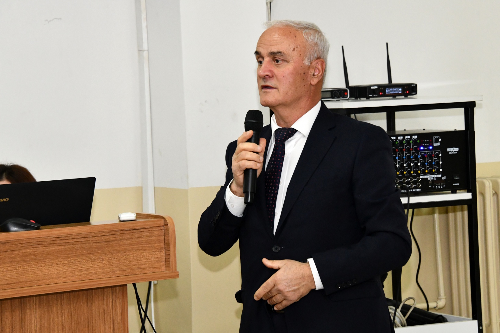 Vali Baruş Kürtün ilçesinde incelemelerde bulundu 7