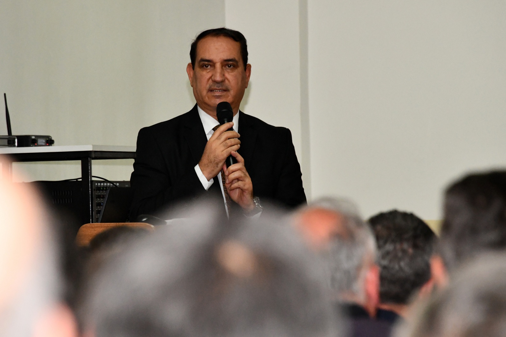 Vali Baruş Kürtün ilçesinde incelemelerde bulundu 4