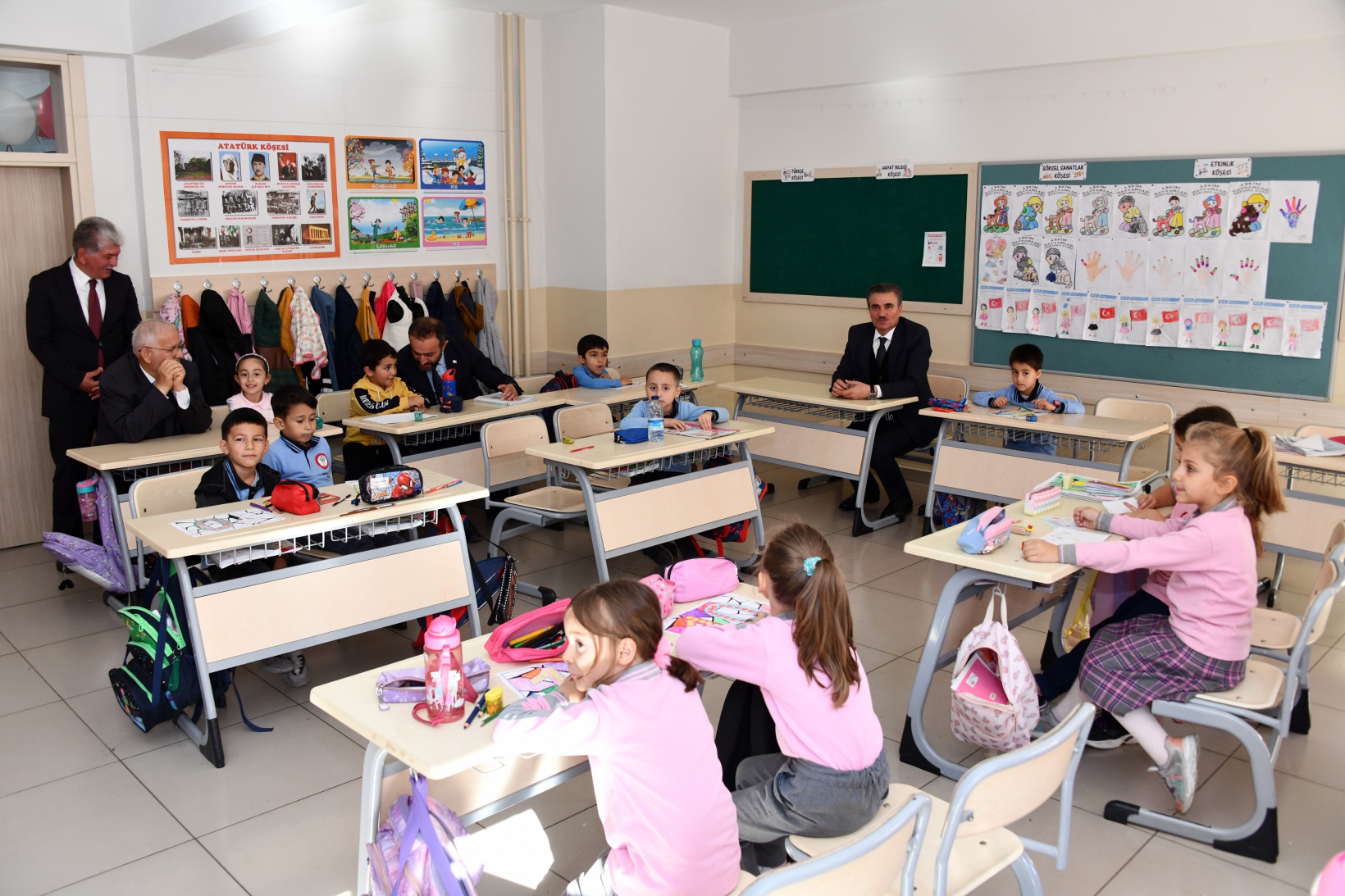 Vali Baruş Kürtün ilçesinde incelemelerde bulundu 30