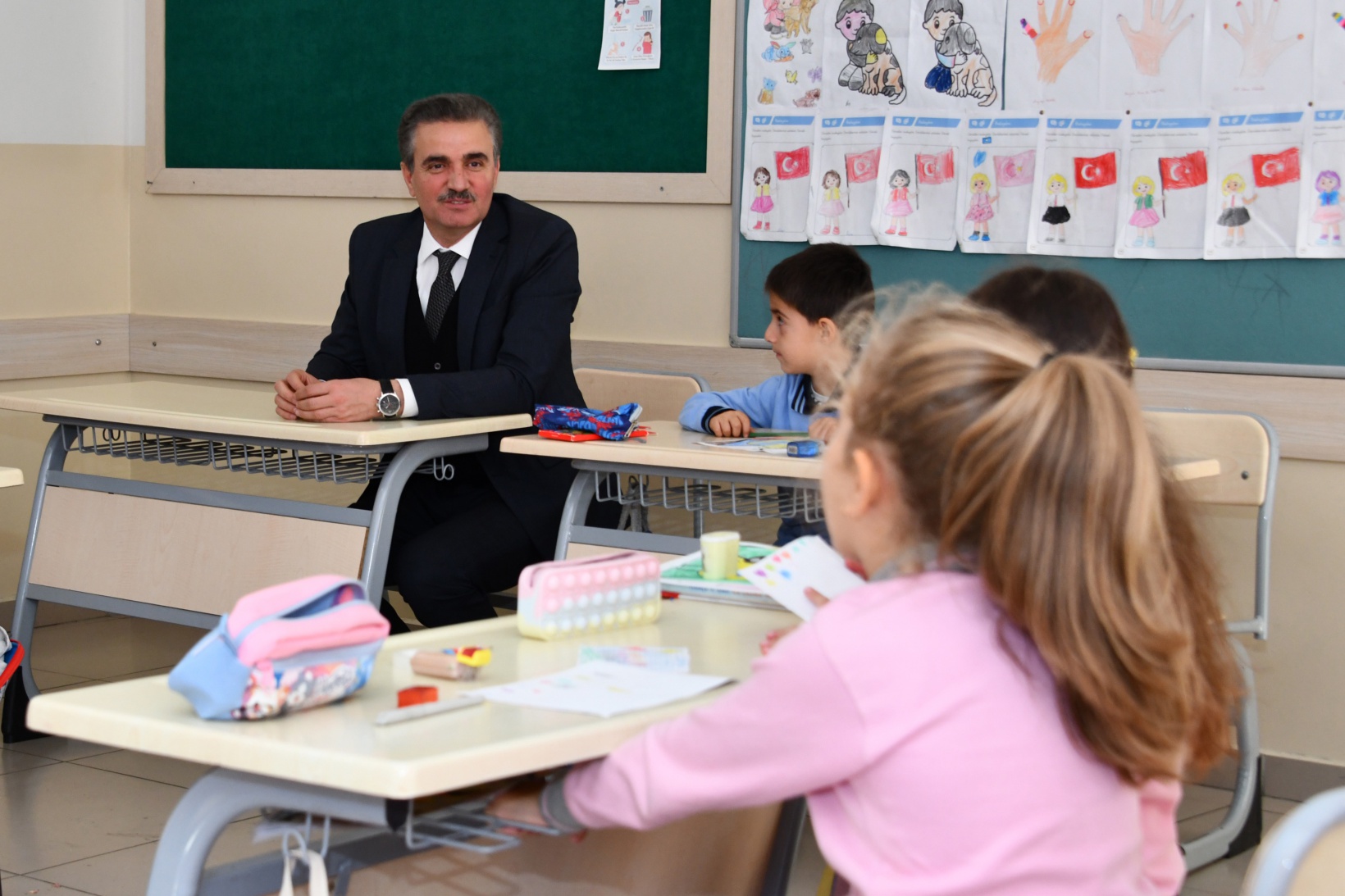 Vali Baruş Kürtün ilçesinde incelemelerde bulundu 2