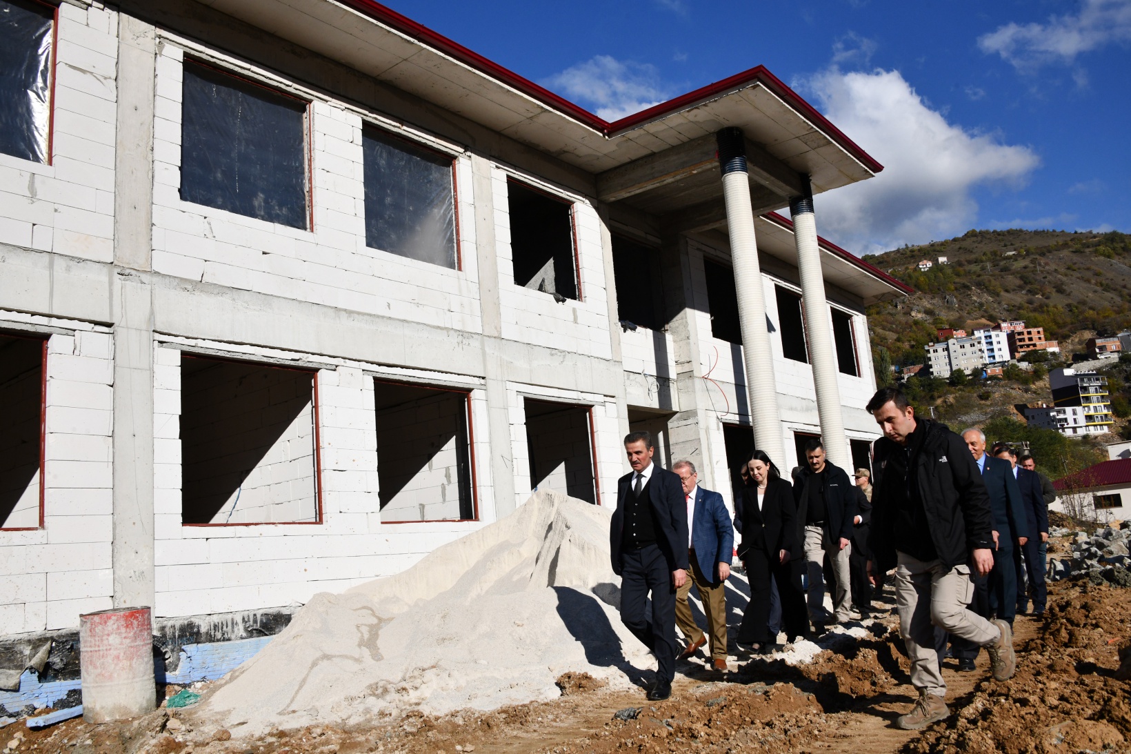 Vali Baruş Kürtün ilçesinde incelemelerde bulundu 20