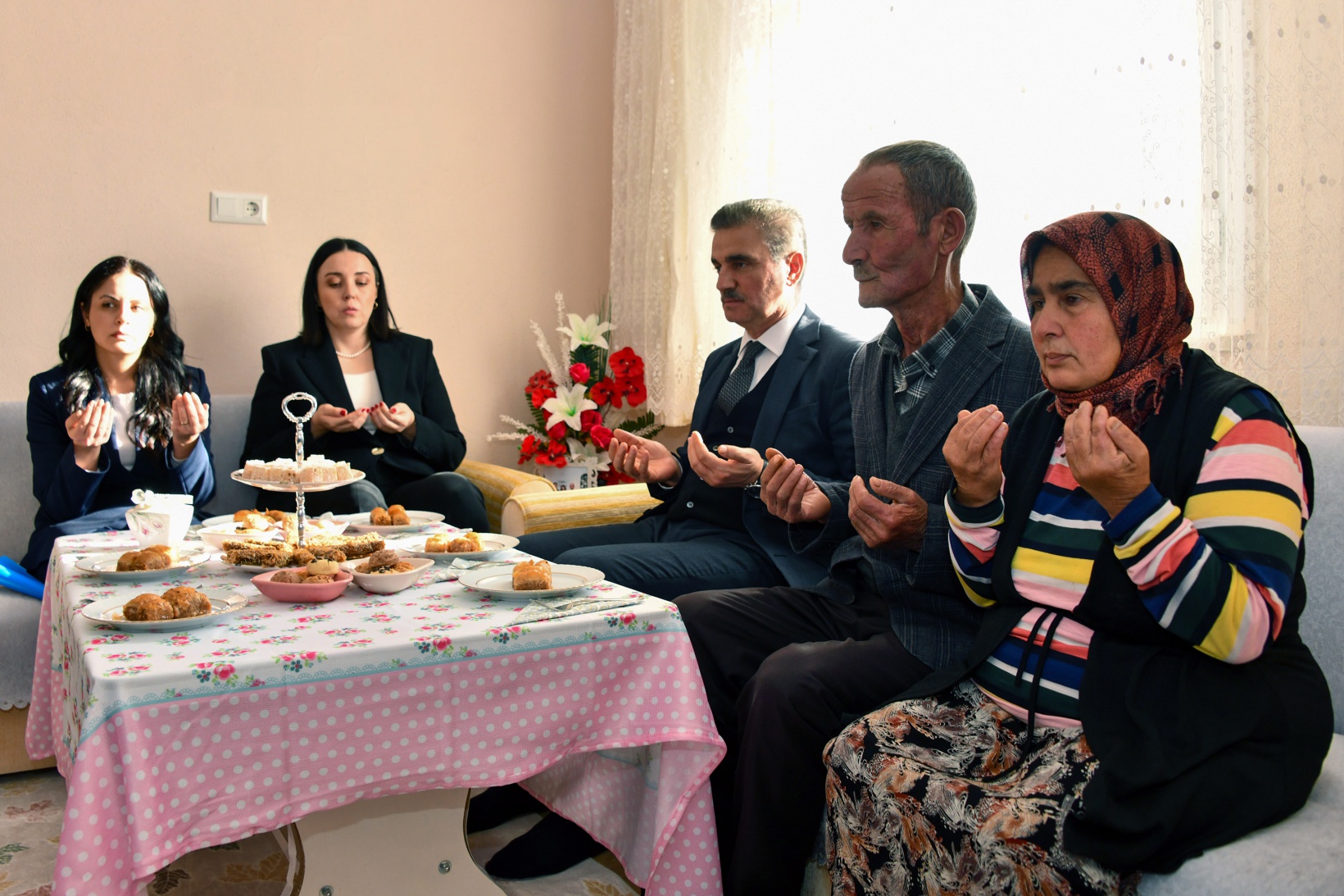 Vali Baruş Kürtün ilçesinde incelemelerde bulundu 37