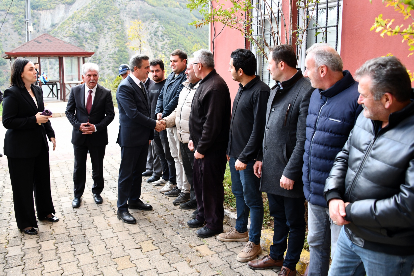 Vali Baruş Kürtün ilçesinde incelemelerde bulundu 39