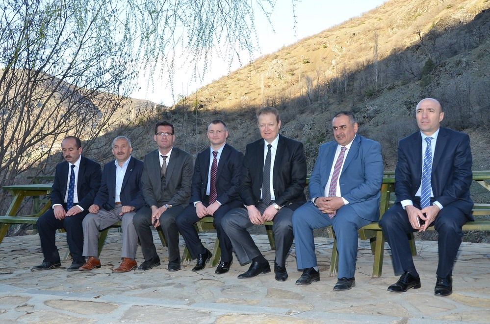 Vali Yavuz Şiran’da 26