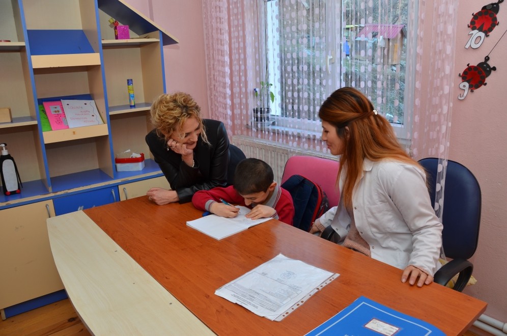 Bayan Yavuz’dan İşitme Engelliler Derneği ve özel öğrencilere ziyaret 9