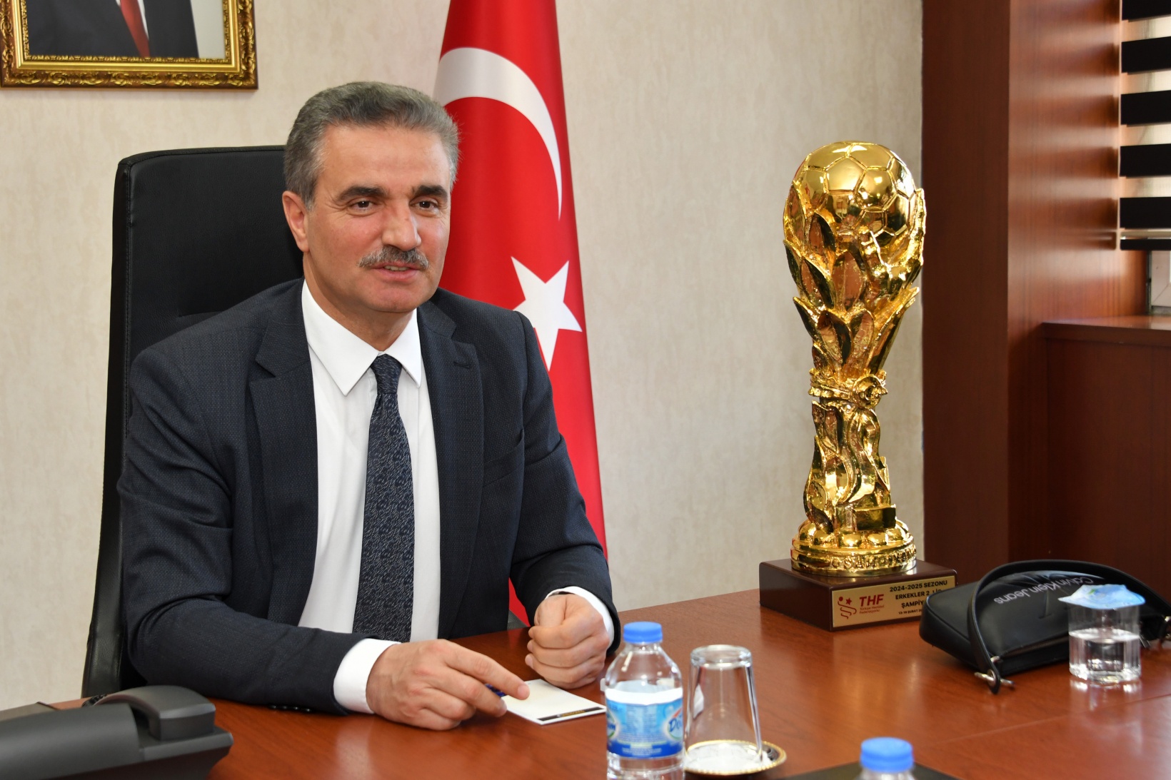 Vali Baruş, şampiyon takımı kabul etti 2