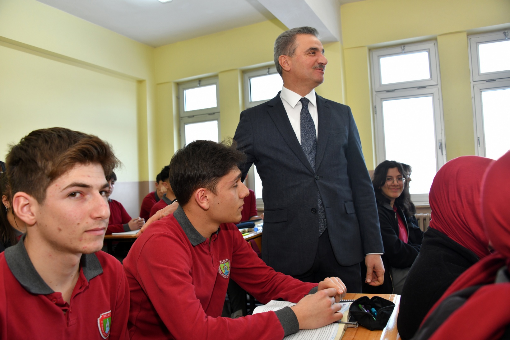 Vali Baruş, Kelkit’te öğrencilerle buluştu 6