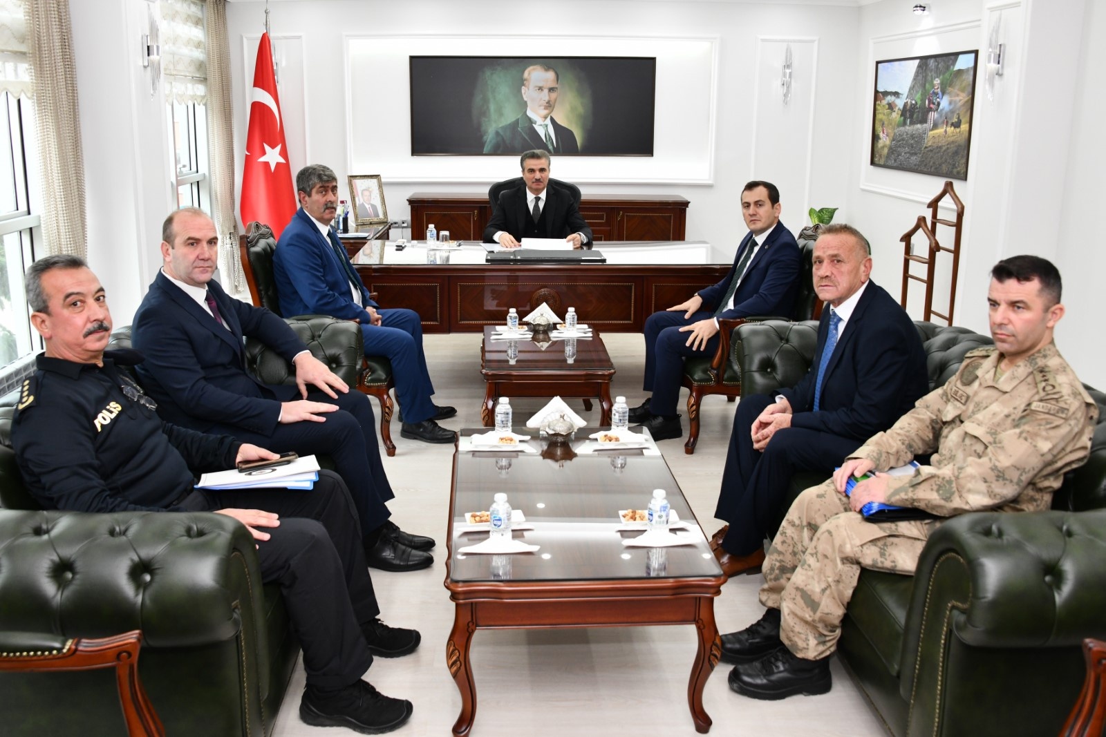 Vali Baruş Torul’da incelemelerde bulundu 13