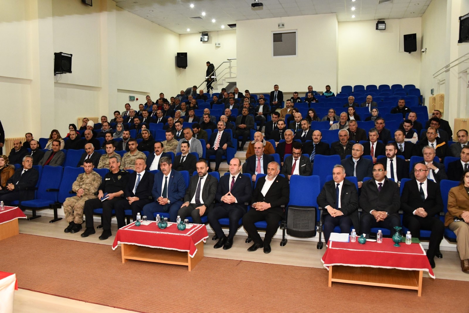 Vali Baruş Torul’da incelemelerde bulundu 38