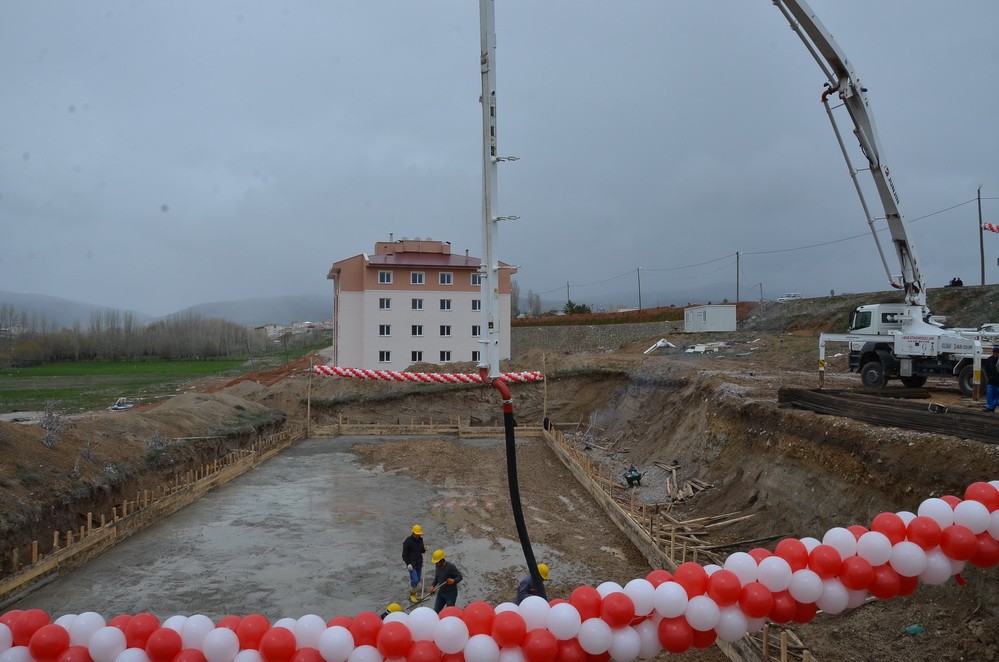Köse İrfan Can Meslek Yüksek Okulu öğrenci yurdunun temeli atıldı 11