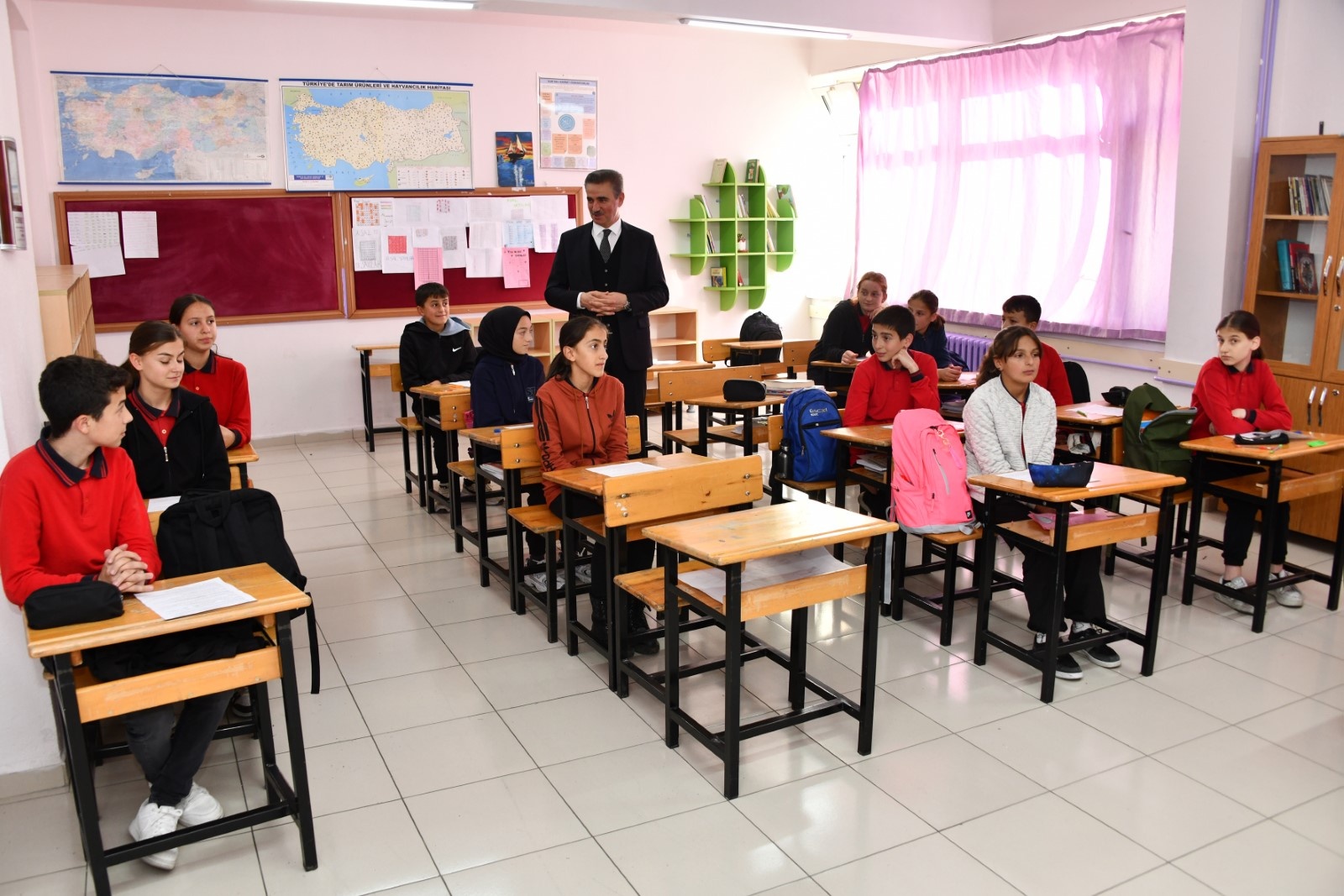 Vali Baruş Torul’da incelemelerde bulundu 60