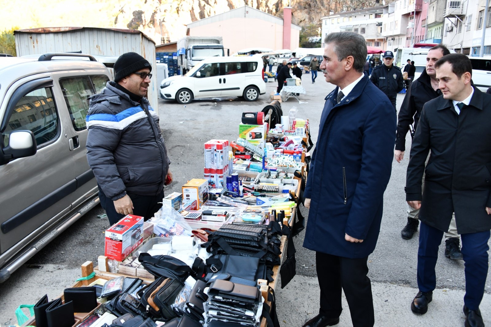 Vali Baruş Torul’da incelemelerde bulundu 15