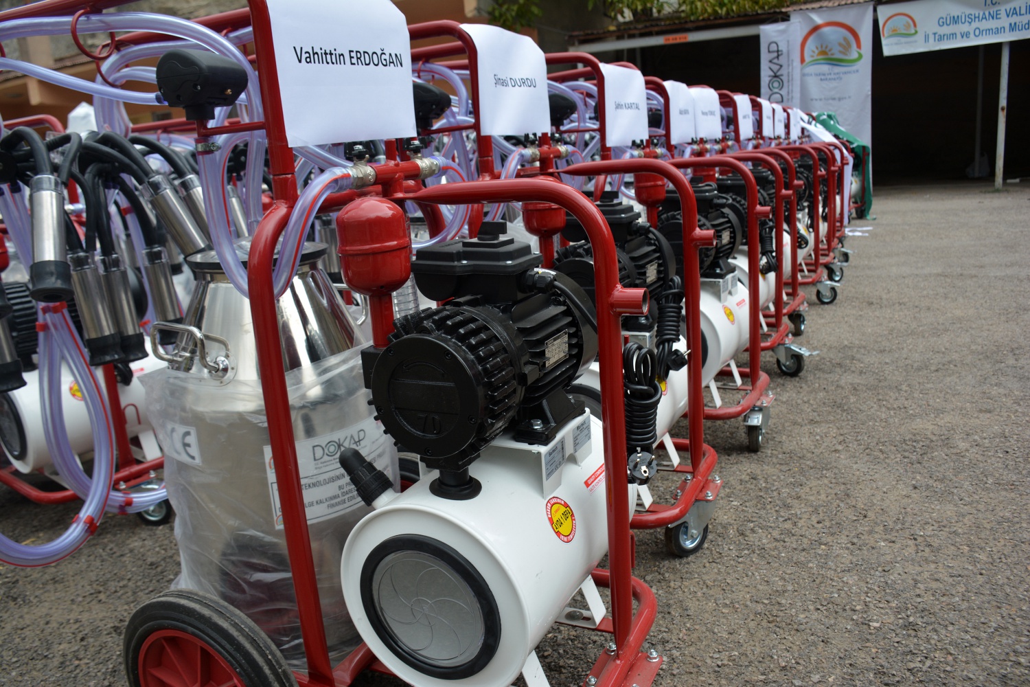 Gümüşhane’de üreticilere 180 adet süt sağım makinesi dağıtıldı 4