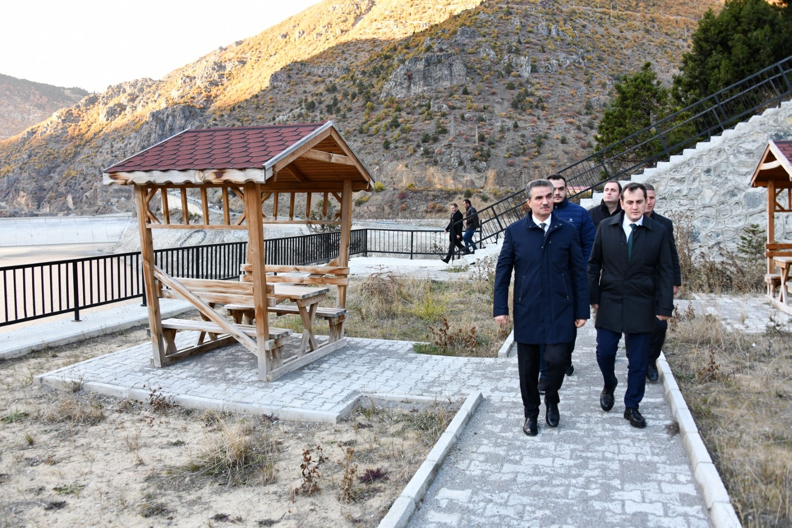 Vali Baruş Torul’da incelemelerde bulundu 8