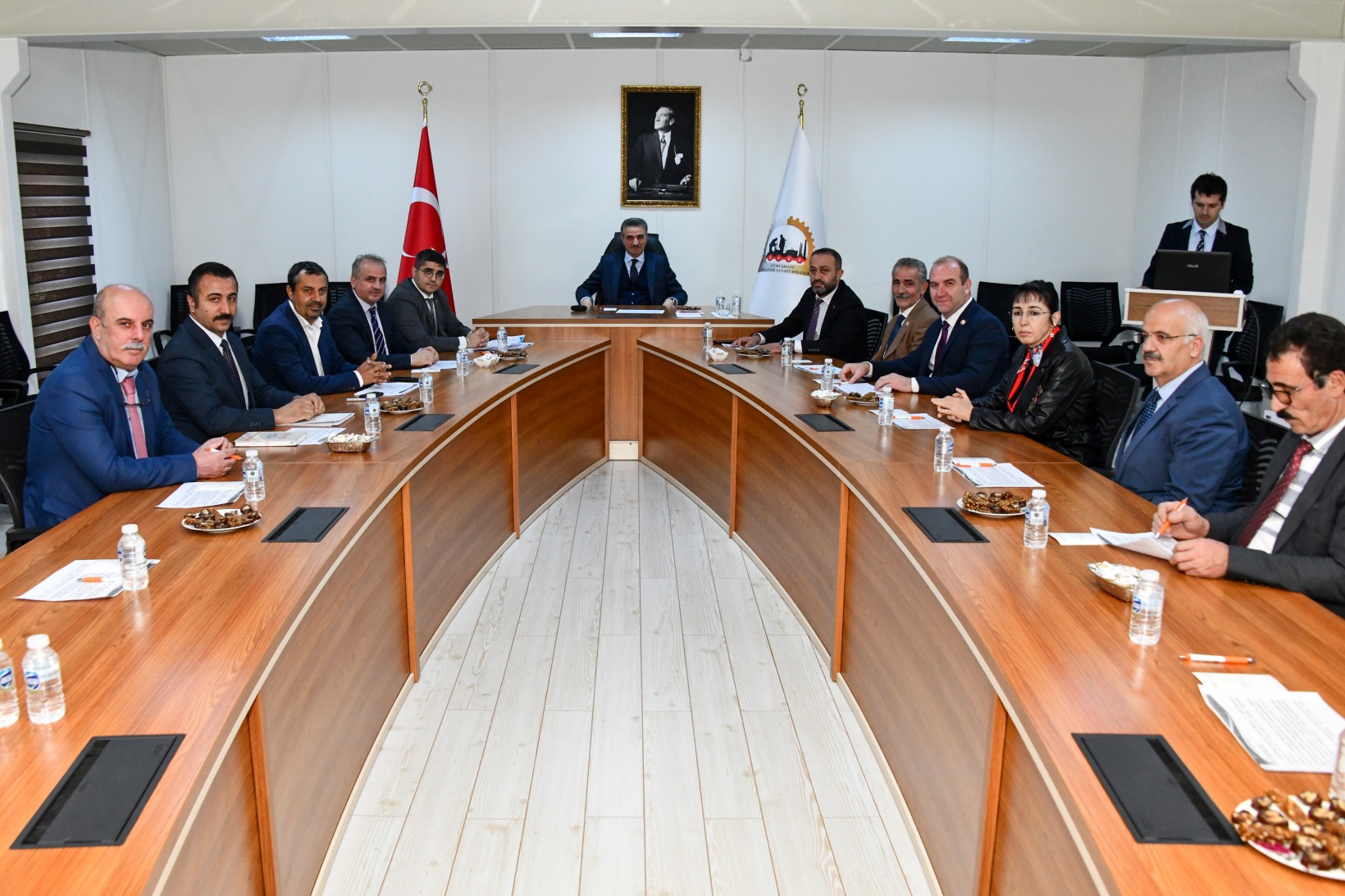 Vali Baruş, OSB’de incelemelerde bulundu 22