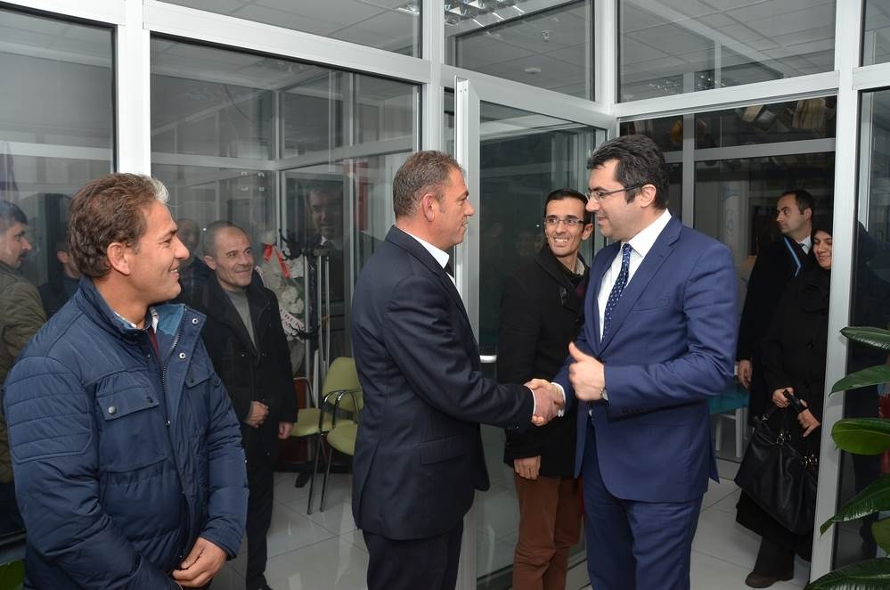 Vali Memiş, engelli derneklerini ziyaret etti 4